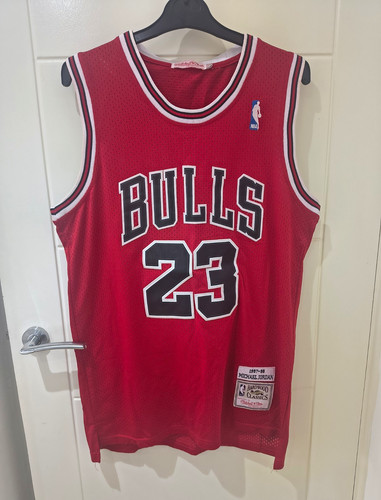 Mitchell ness chicago bulls - mitchell,